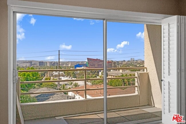 Photo - 1131 Alta Loma Rd Unit 311