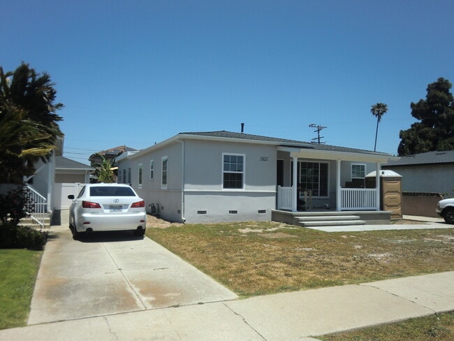 Photo - 1907 W 154th Pl House