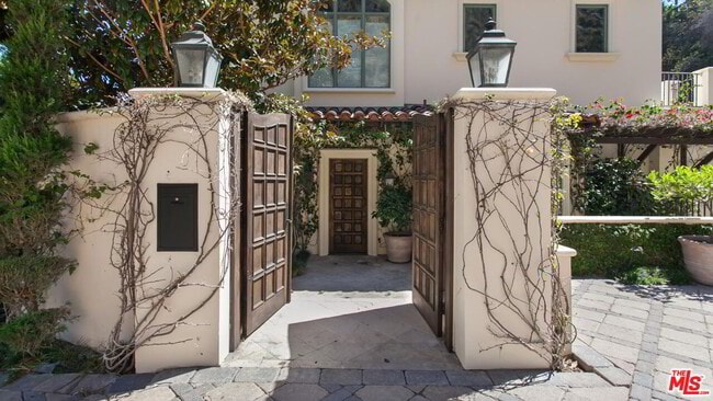 Photo - 1693 Marmont Ave