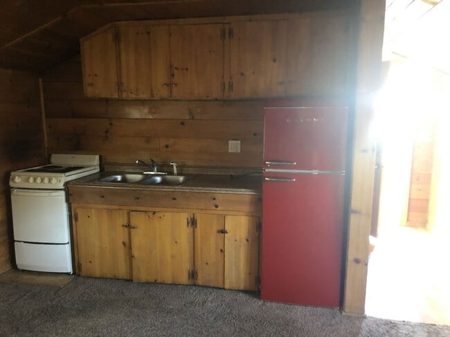 Photo - 54100 Pine Crest Ave