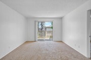1BR, 1BA - 639SF - Living Room - AMBERWOOD APARTMENTS