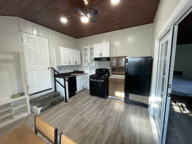 Photo - 13712 Saranac Dr