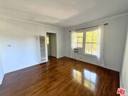 Photo - 883 N Hoover St