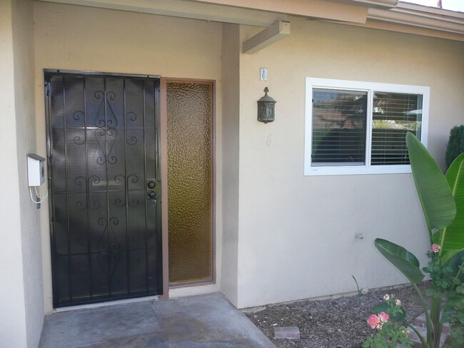 Spacious 2 bedroom - Spacious 2 bedroom House
