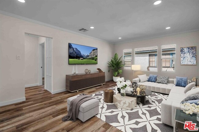Photo - 11575 Riverside Dr Apartment