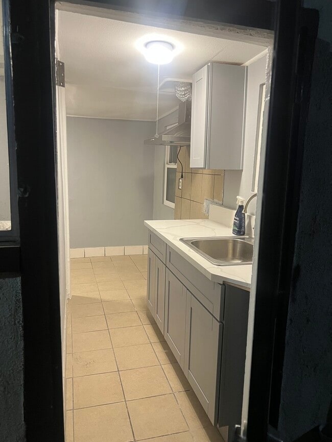 Photo - Cozy 2 Bedroom 1 Bathroom