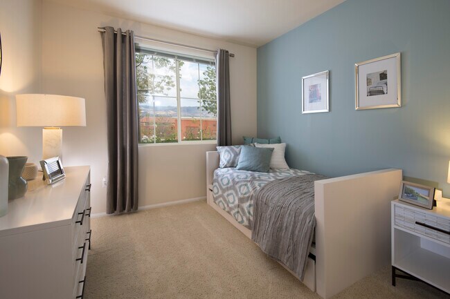 Renovated Package I bedroom with dual closets and carpeting - Avalon Simi Valley