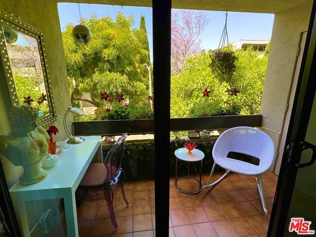 Photo - 950 Kings Rd Unit 268