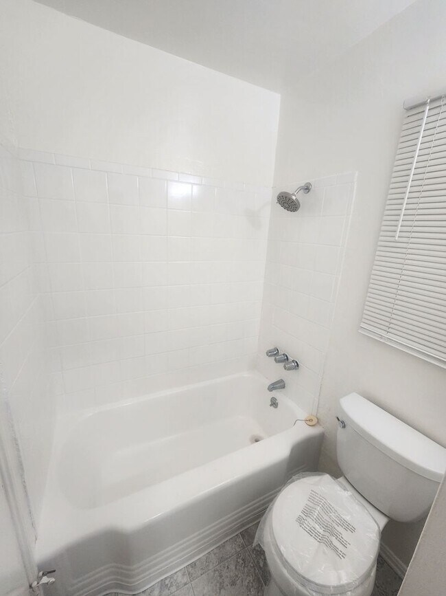 Photo - 182 Street Unit Front