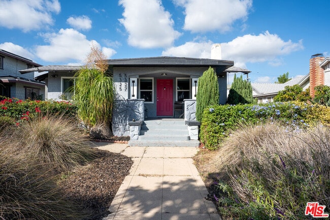 Building Photo - 5325 9th Ave