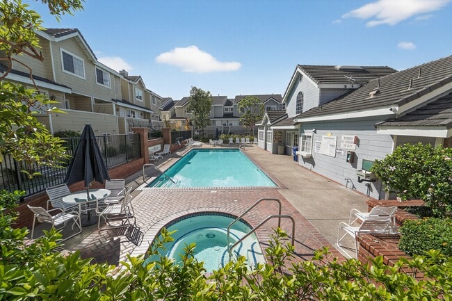 Photo - 2800 Plaza del Amo Unit 28