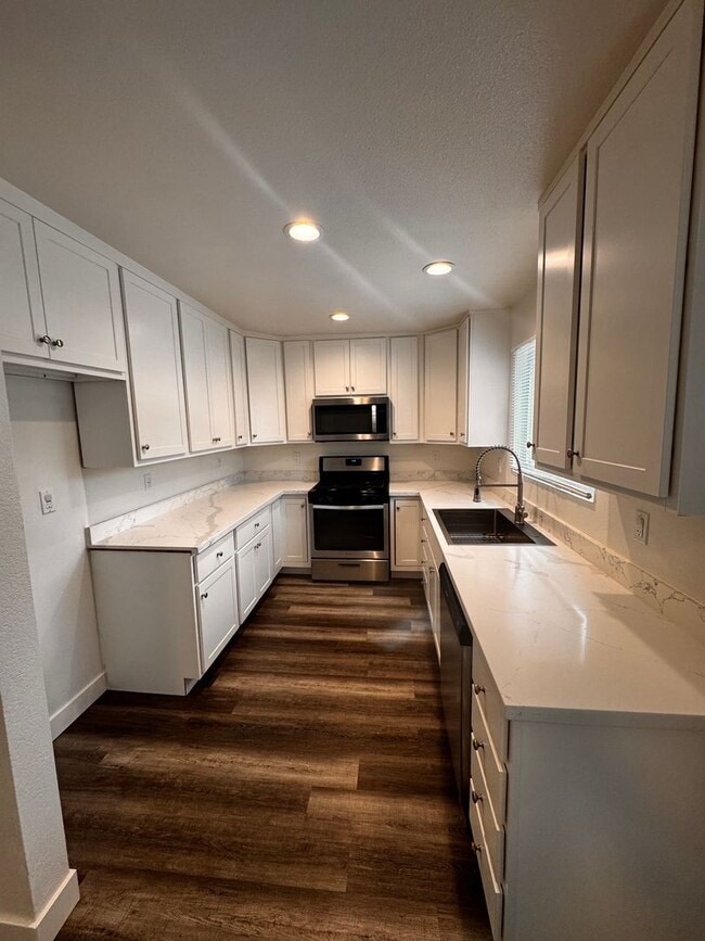 Photo - 33812 Robles Dr Apartment Unit B