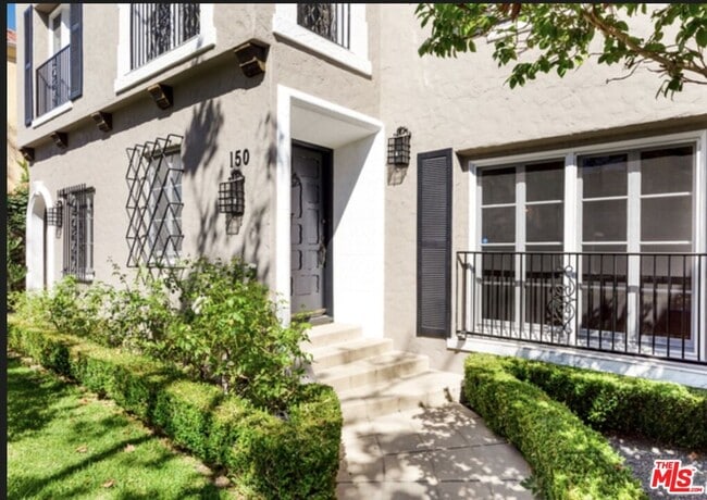 Building Photo - 150 S Orange Dr