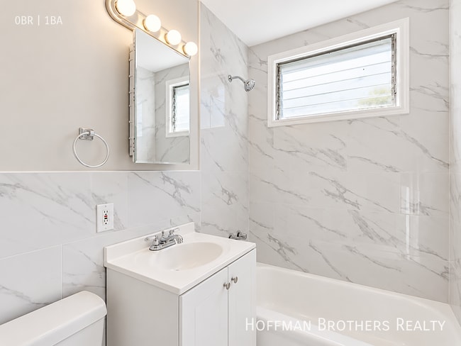Photo - 425 N Oakhurst Dr Unit 204