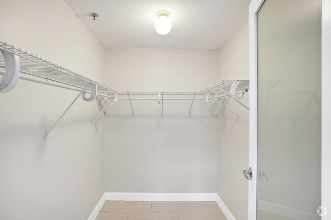 1 BR, 1 BA - 705 SF - Thurman Lofts