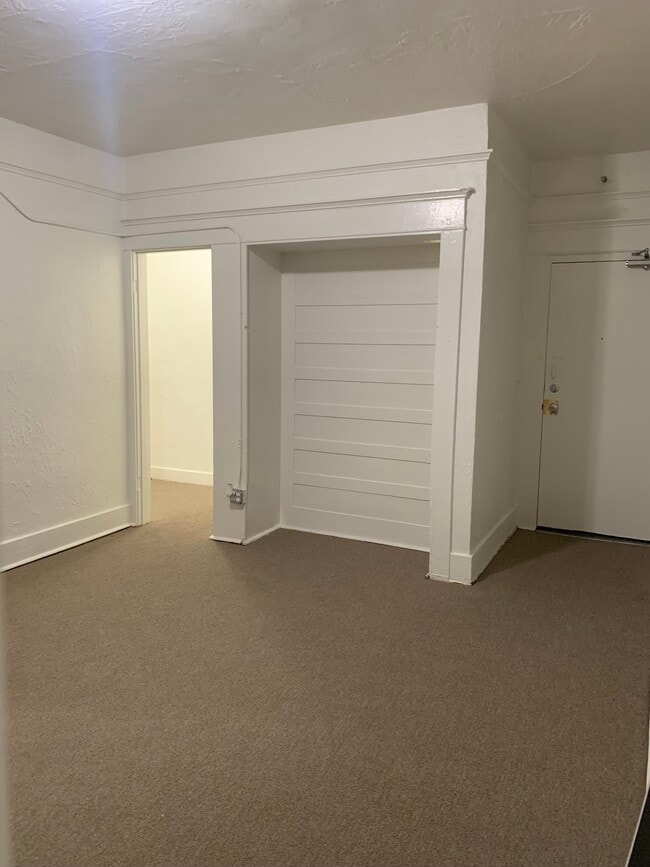 Photo - Waldorf Apartments