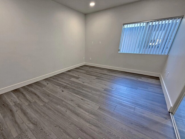 Photo - 4328 Mammoth Ave Unit 201