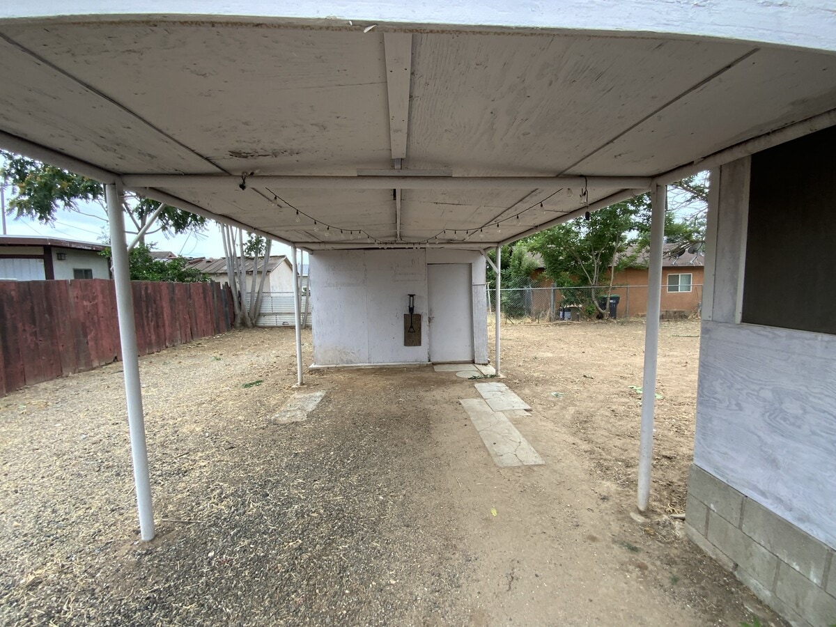 Photo - 227 W 9th St House