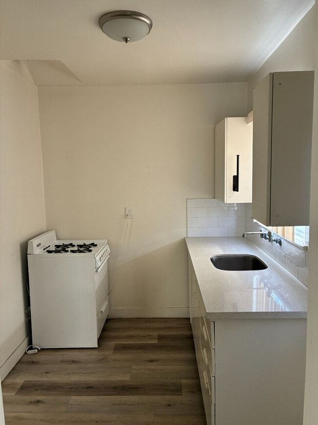 Photo - 2472 Chestnut Ave Unit 2474