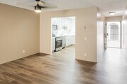 Photo - 2522 Clairemont Dr Townhome