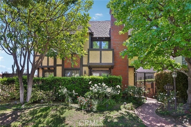 Building Photo - 1114 20th St Rental