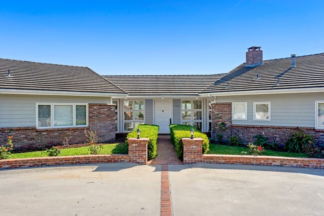 Photo - 13922 Foothill Rd