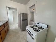 Photo - 2809-2821.5-28215 Rowena Ave Unit 2815