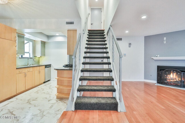Photo - 18411 Hatteras St Condo