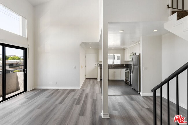 Photo - 6212 Fulton Ave Unit 205