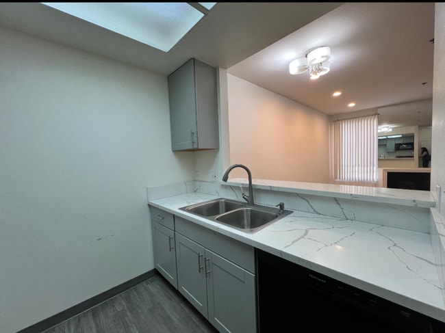 Photo - 19350 Sherman Way Unit 125