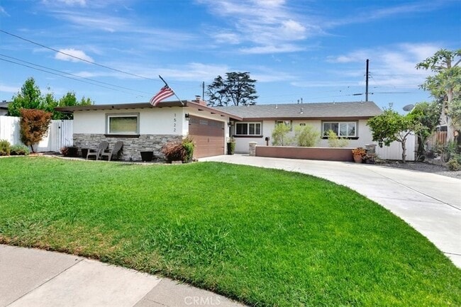 Building Photo - 1522 Robin Rd
