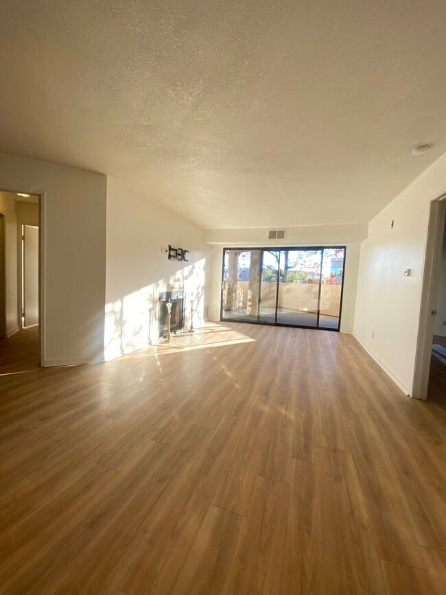 Living Room - 9785 Mesa Springs Way Condo Unit 71