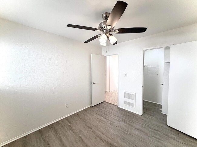 Photo - 1254 Sumner Ave Unit B