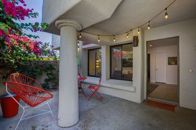 Photo - Stylish Ground-Floor Condo in Gated Palm S...