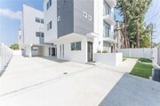 Photo - 6845 Haskell Ave Townhome
