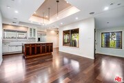 Photo - 139 S Kilkea Dr House