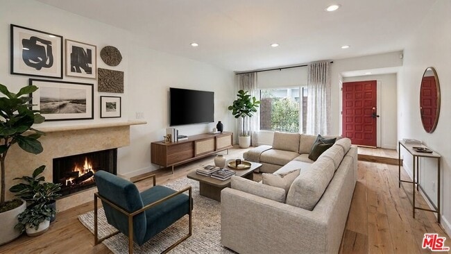 Photo - 407 S Spalding Dr Unit 5