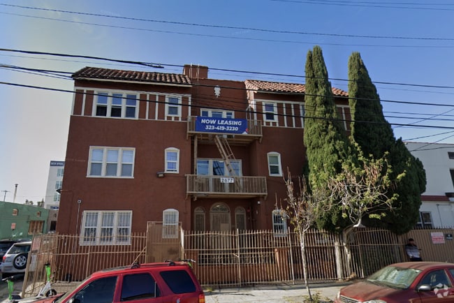 Building Photo - 2877 San Marino St Rental