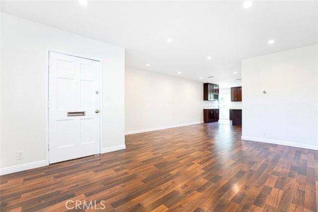 Photo - 17425 Emelita St