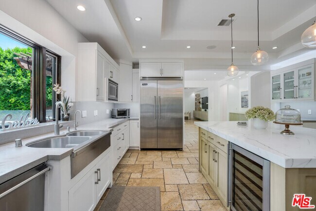 Photo - 5027 Odessa Ave