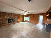 Photo - Country Living Close to Everything!