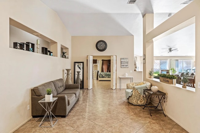 Photo - 41250 Doak St