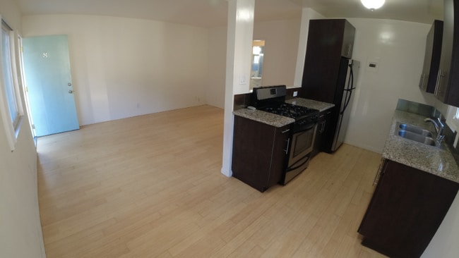 Photo - 924 Hancock Ave Unit 8