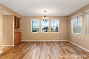 Photo - 1177 Parkview Dr House