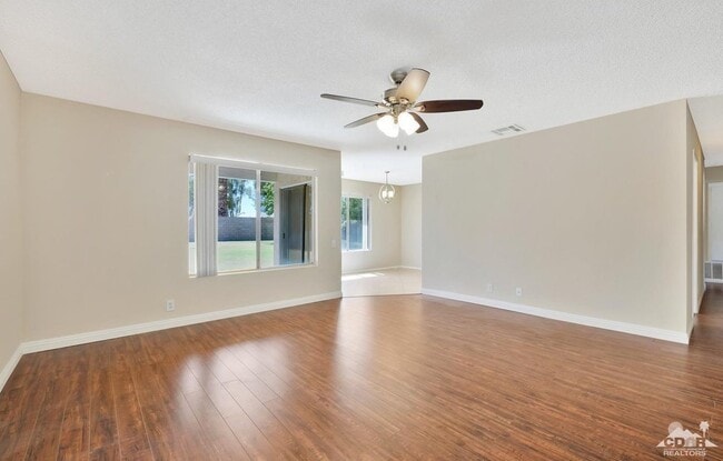 Photo - Central Palm Desert Home (3b/2b)