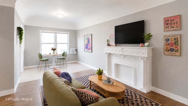 Building Photo - 209 N Berendo St Unit 3/4