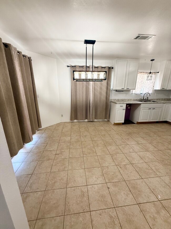 Photo - 10729 E Ave R 10