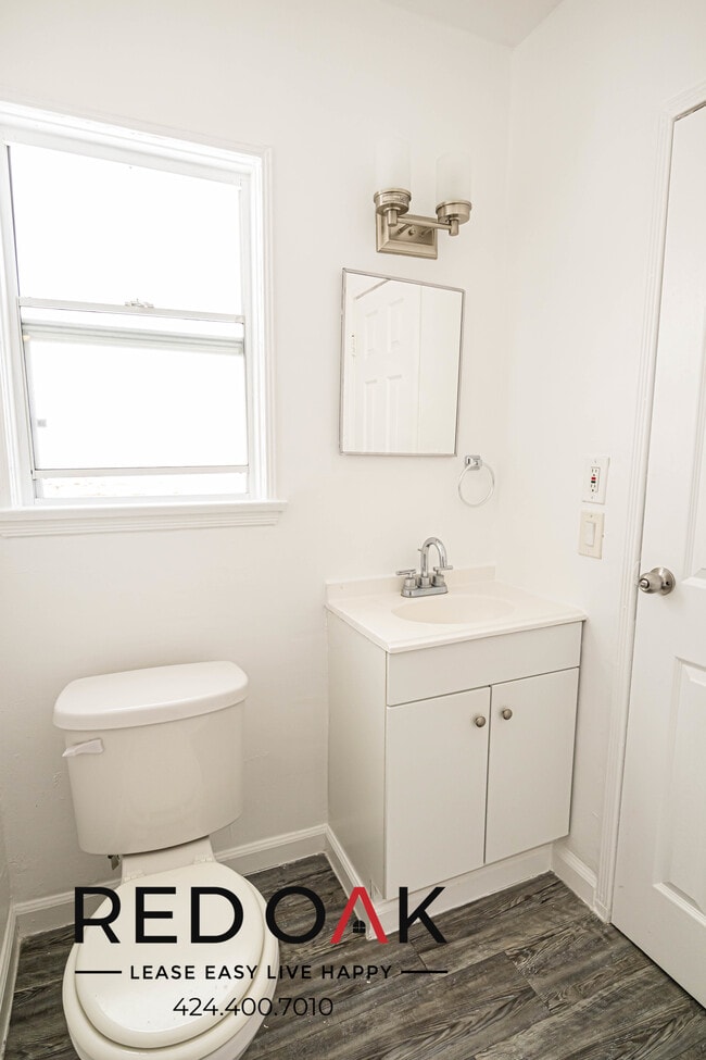 Photo - 851 S Kenmore Ave Unit 34