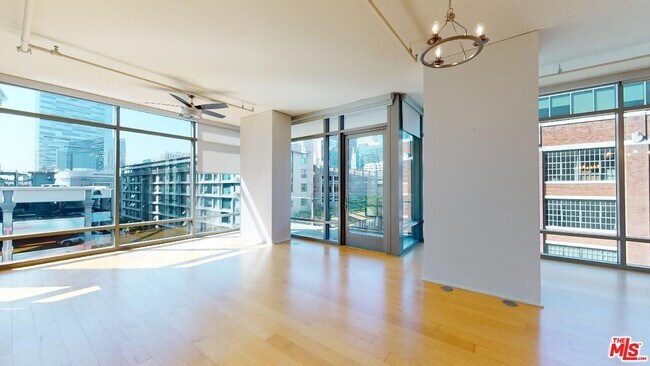 Photo - 1100 S Hope St Unit 616