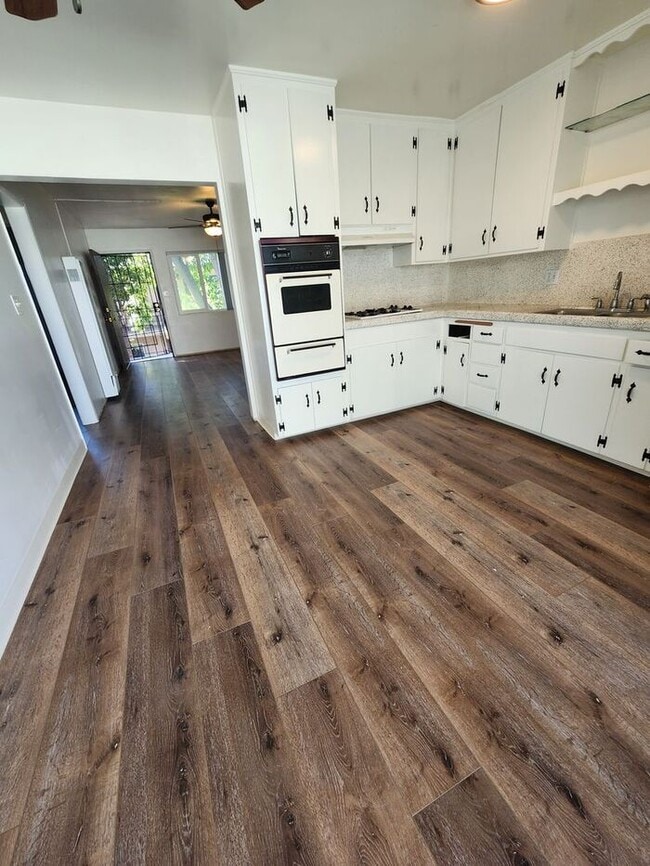 Photo - 1 Month FREE!! Gated Community - Spacious 2 bdrm unit in La Mesa